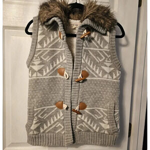 Pink Rose Faux Fur Fleece Lined Aztec Print Sweater Vest Gray Size Small